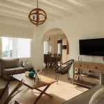 Villa Paradisia *
