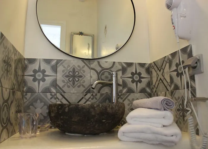 Paradisia * טורלוס