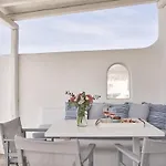 Paradisia Vila Tourlos